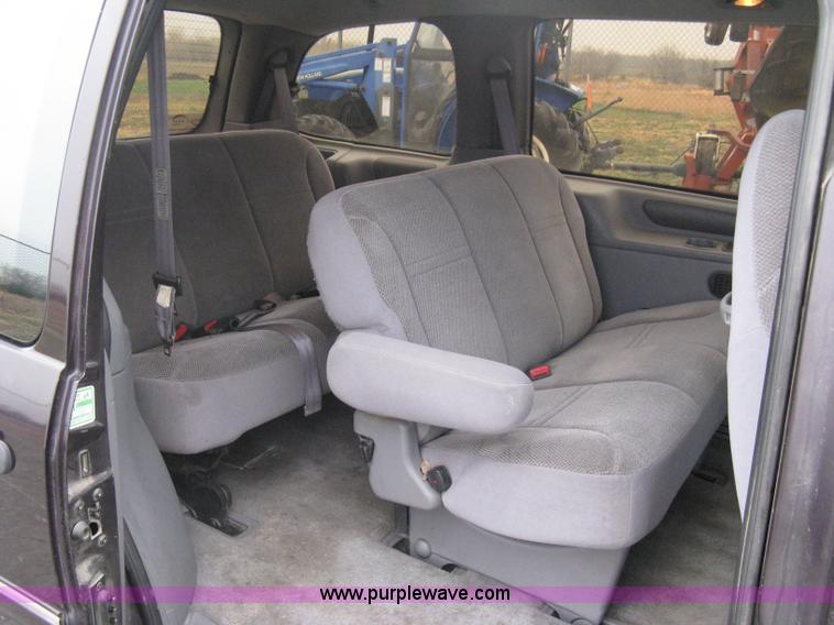image for item A4479 1997 Ford Windstar six-passenger mini van