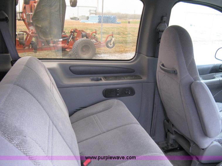 image for item A4479 1997 Ford Windstar six-passenger mini van