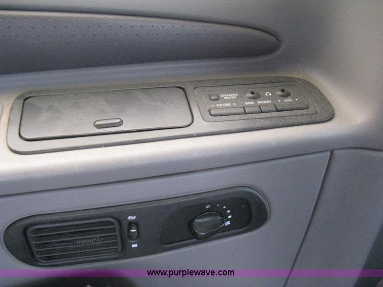 image for item A4479 1997 Ford Windstar six-passenger mini van