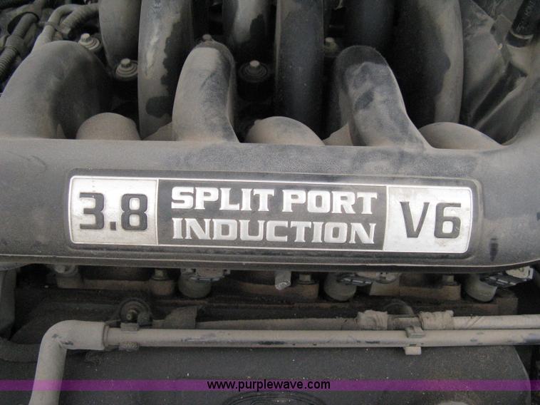 image for item A4479 1997 Ford Windstar six-passenger mini van