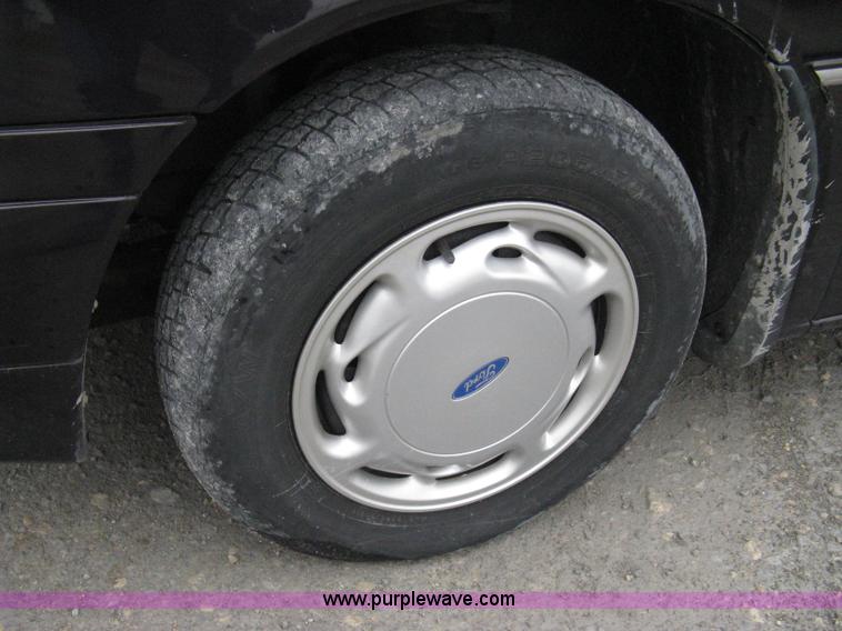 image for item A4479 1997 Ford Windstar six-passenger mini van