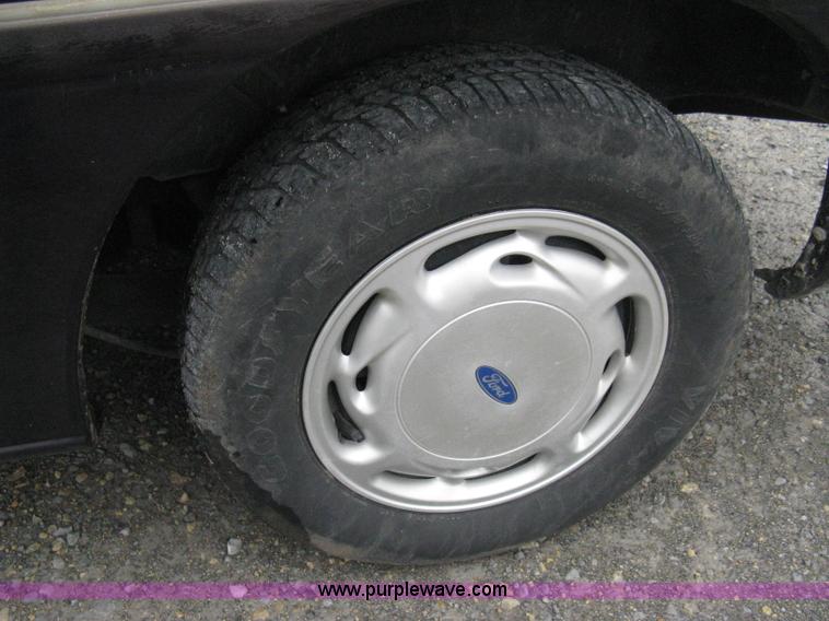 image for item A4479 1997 Ford Windstar six-passenger mini van