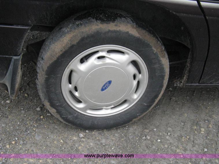 image for item A4479 1997 Ford Windstar six-passenger mini van