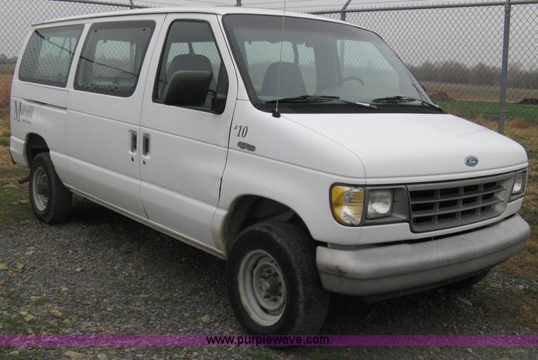 image for item A4480 1993 Ford E350 passenger van