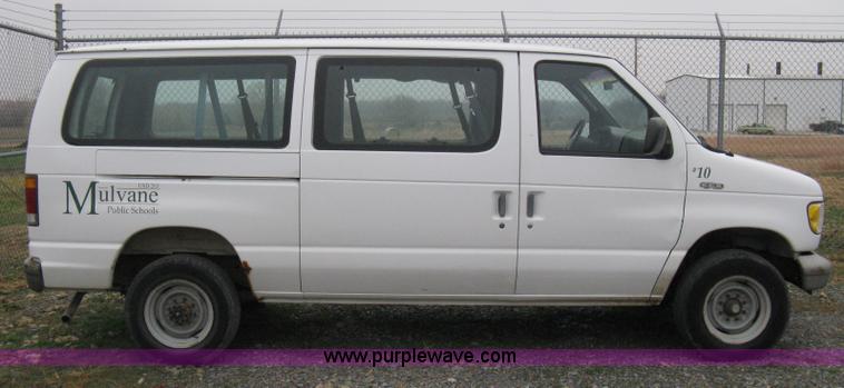 image for item A4480 1993 Ford E350 passenger van