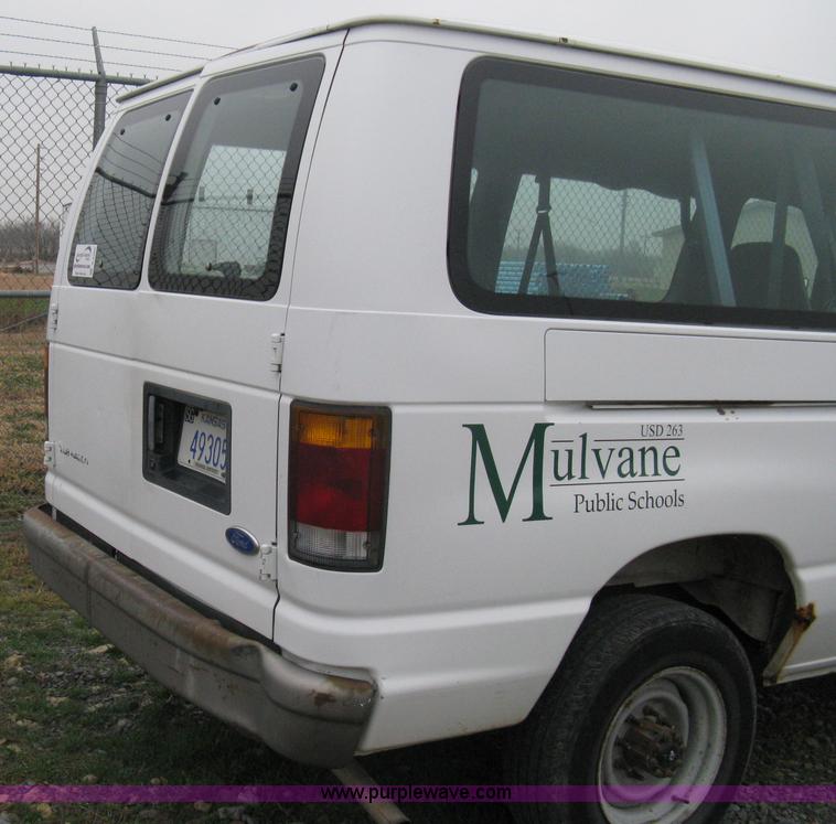 image for item A4480 1993 Ford E350 passenger van
