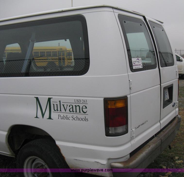 image for item A4480 1993 Ford E350 passenger van