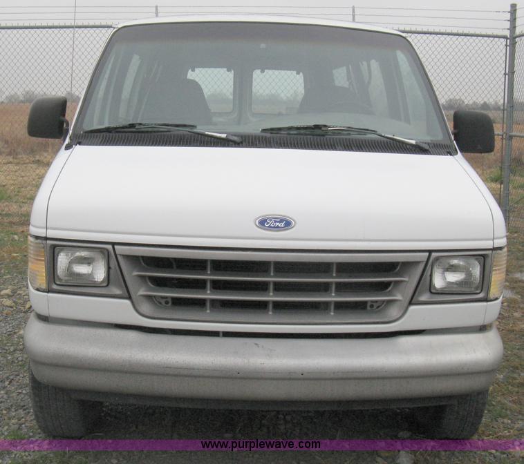 image for item A4480 1993 Ford E350 passenger van