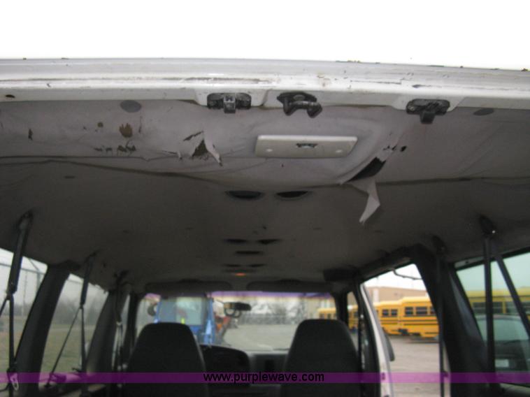 image for item A4480 1993 Ford E350 passenger van