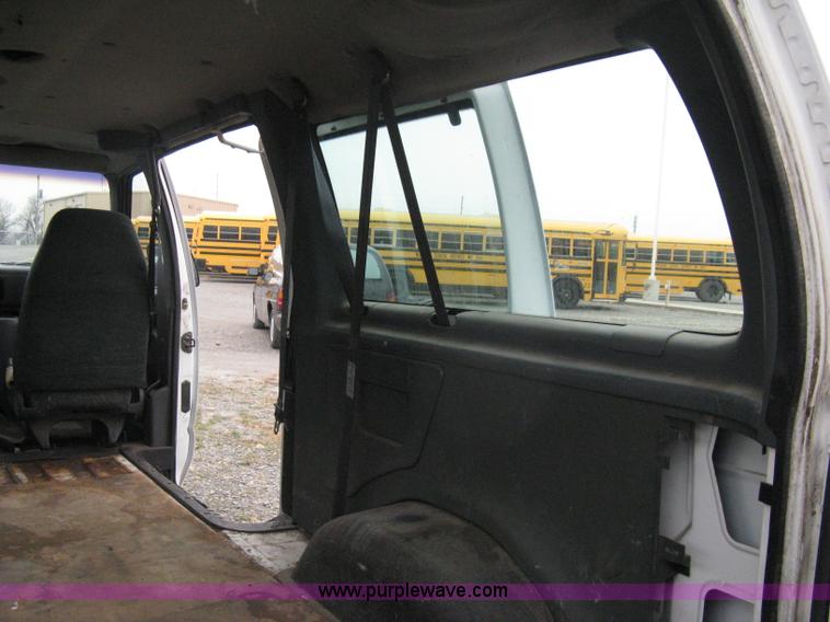 image for item A4480 1993 Ford E350 passenger van