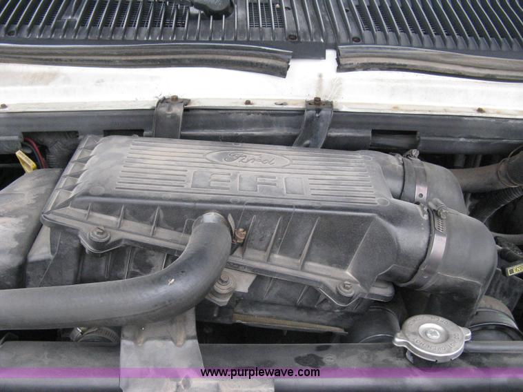 image for item A4480 1993 Ford E350 passenger van