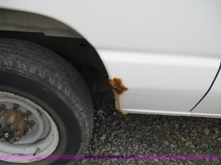 image for item A4480 1993 Ford E350 passenger van