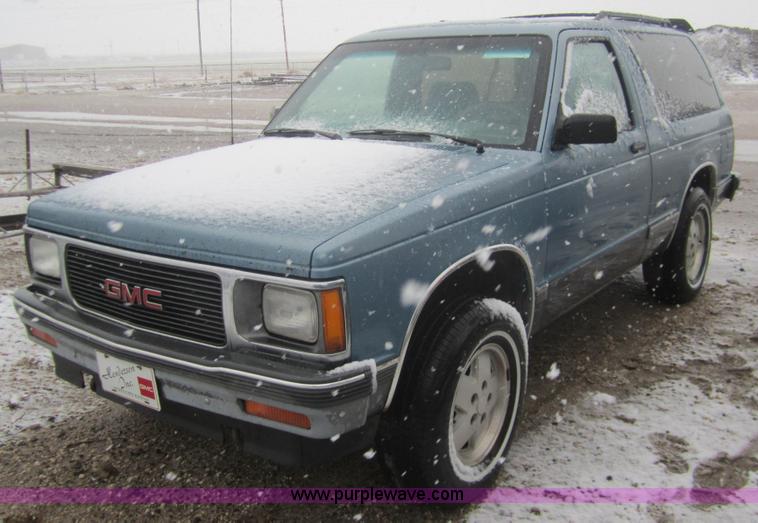 image for item B5568 1991 GMC Jimmy S15 SUV