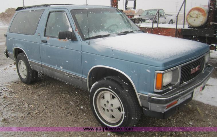 image for item B5568 1991 GMC Jimmy S15 SUV