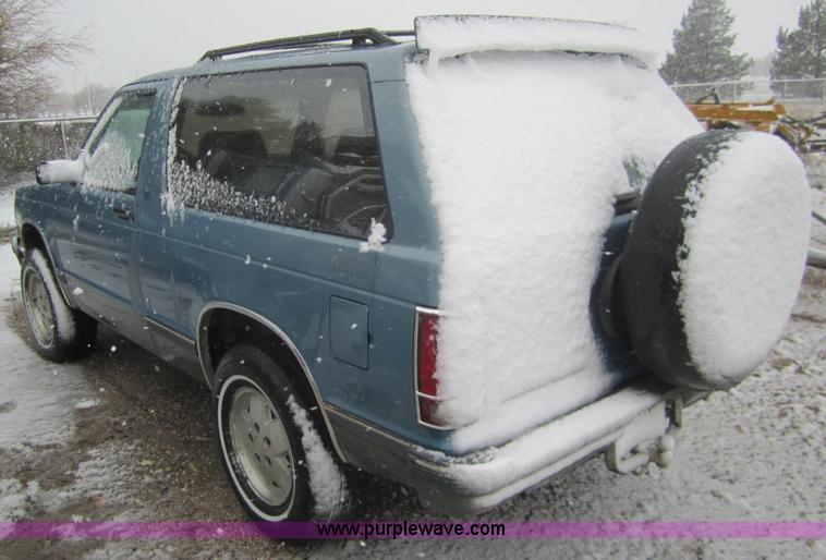 image for item B5568 1991 GMC Jimmy S15 SUV