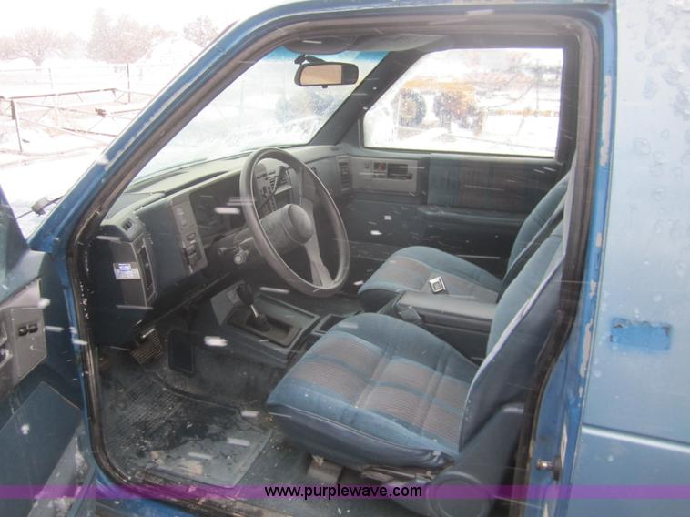 image for item B5568 1991 GMC Jimmy S15 SUV