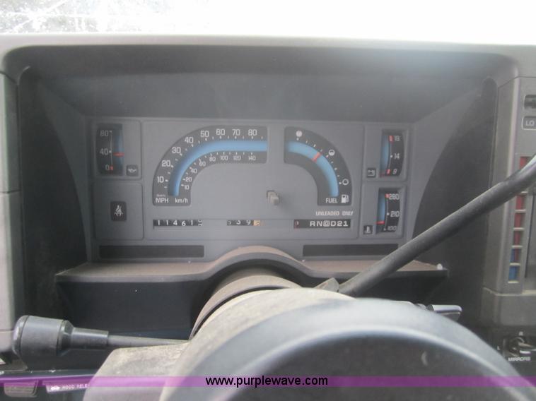 image for item B5568 1991 GMC Jimmy S15 SUV