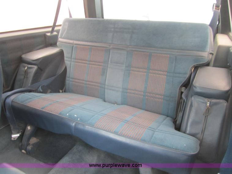 image for item B5568 1991 GMC Jimmy S15 SUV