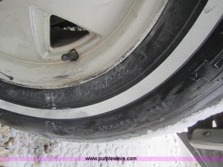 image for item B5568 1991 GMC Jimmy S15 SUV