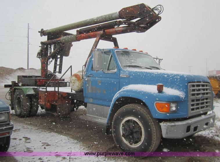 image for item B5569 1995 Ford F700 bucket truck