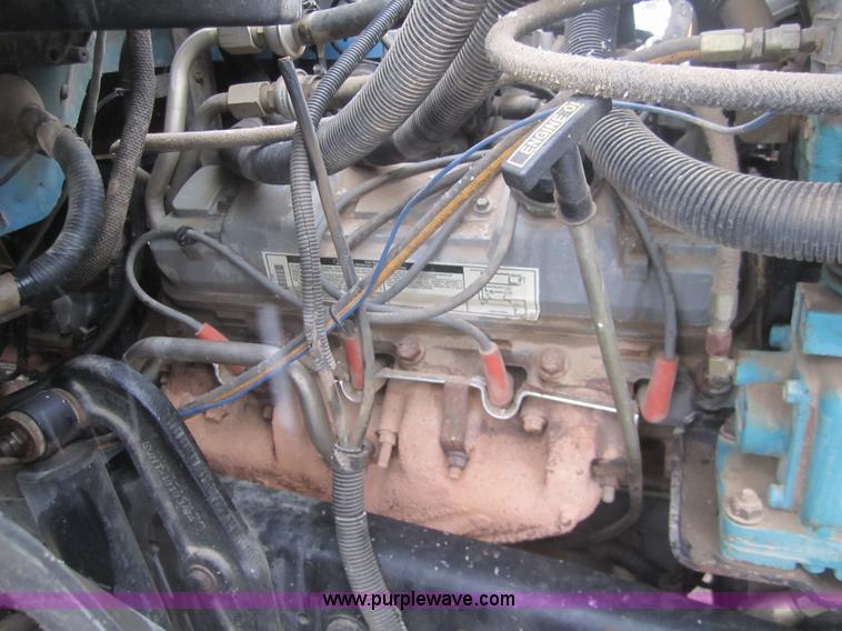 image for item B5569 1995 Ford F700 bucket truck