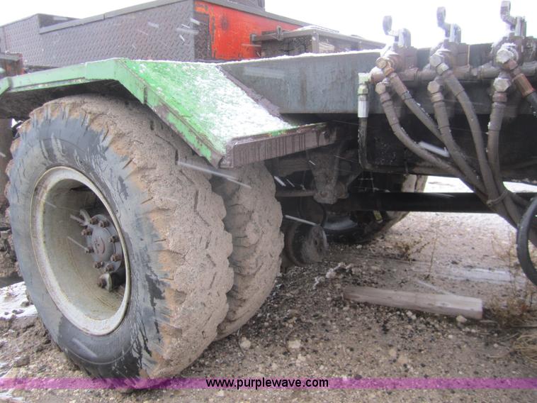 image for item B5569 1995 Ford F700 bucket truck