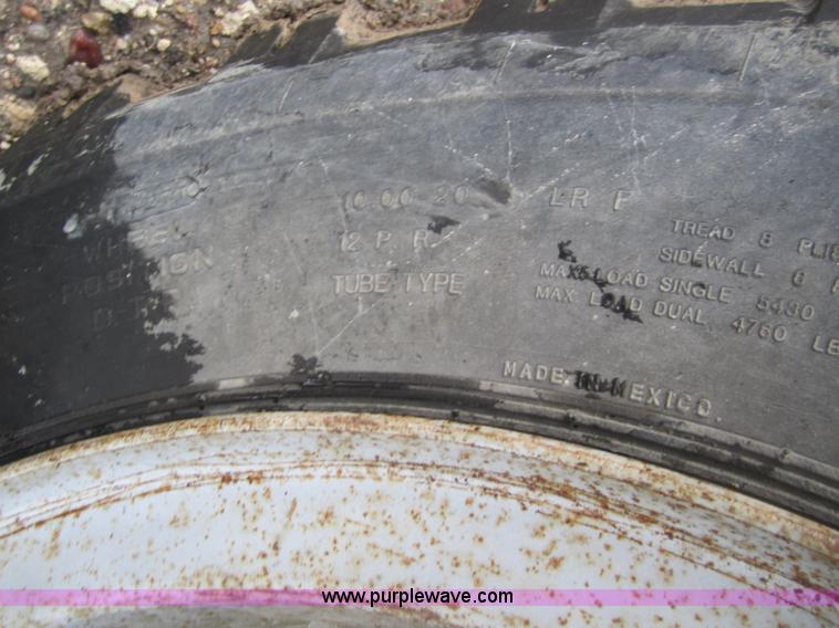 image for item B5569 1995 Ford F700 bucket truck