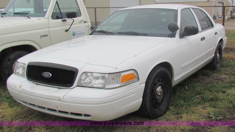 image for item B7001 2006 Ford Crown Victoria Police Interceptor