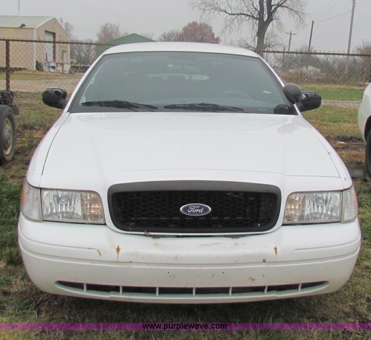 image for item B7001 2006 Ford Crown Victoria Police Interceptor