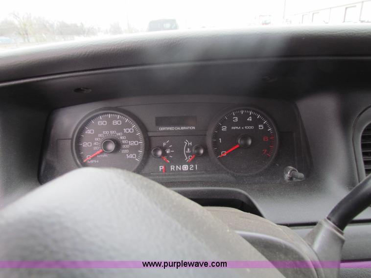 image for item B7001 2006 Ford Crown Victoria Police Interceptor