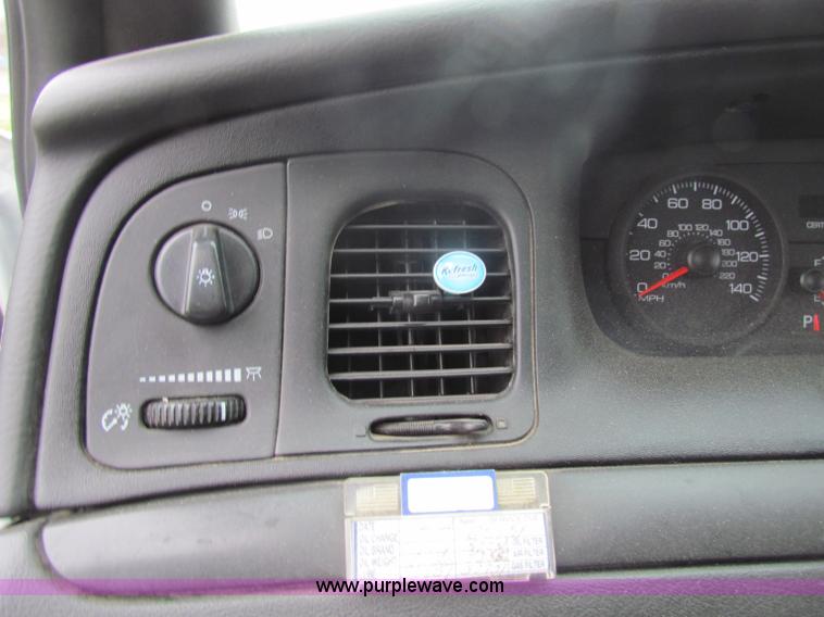 image for item B7001 2006 Ford Crown Victoria Police Interceptor