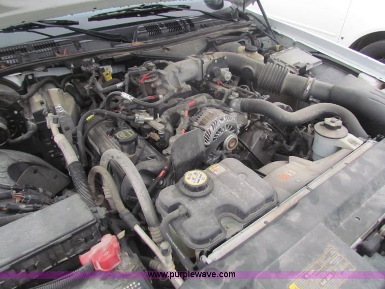 image for item B7001 2006 Ford Crown Victoria Police Interceptor