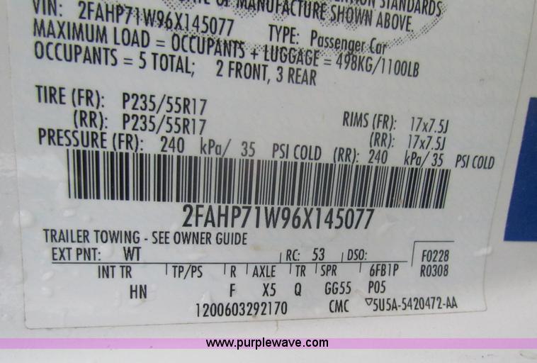 image for item B7001 2006 Ford Crown Victoria Police Interceptor