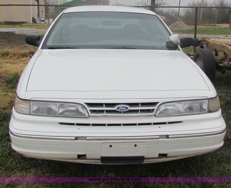 image for item B7003 1997 Ford Crown Victoria Police Interceptor