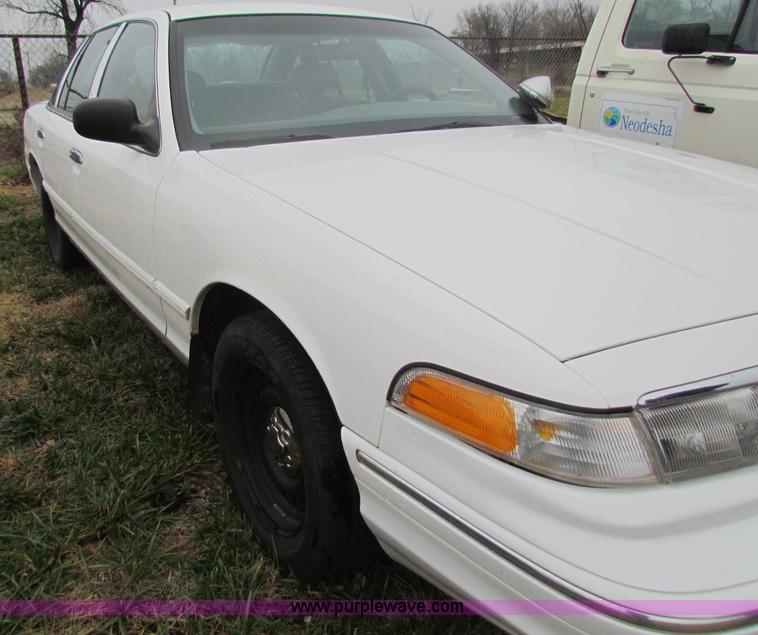 image for item B7003 1997 Ford Crown Victoria Police Interceptor