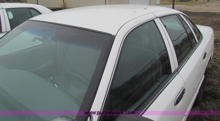 image for item B7003 1997 Ford Crown Victoria Police Interceptor