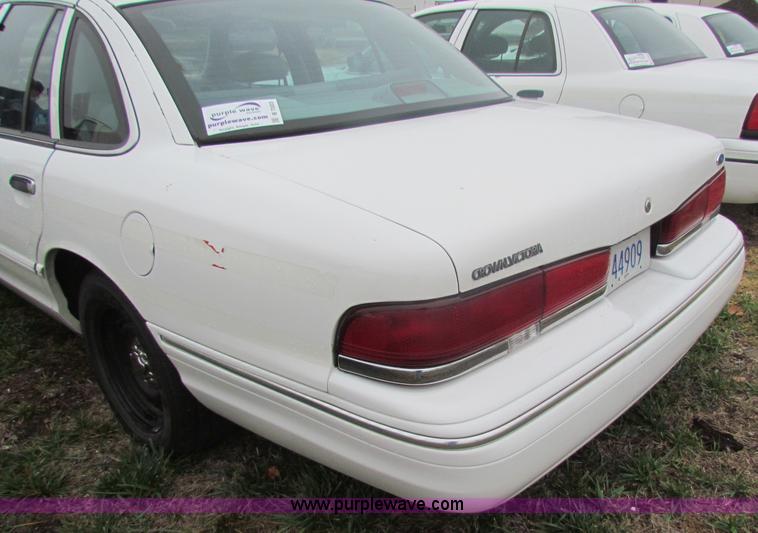 image for item B7003 1997 Ford Crown Victoria Police Interceptor