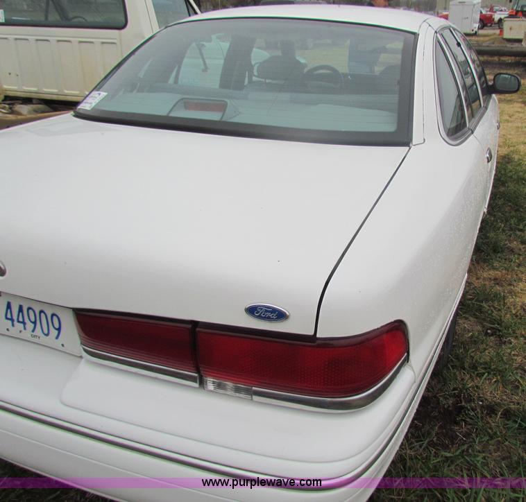 image for item B7003 1997 Ford Crown Victoria Police Interceptor