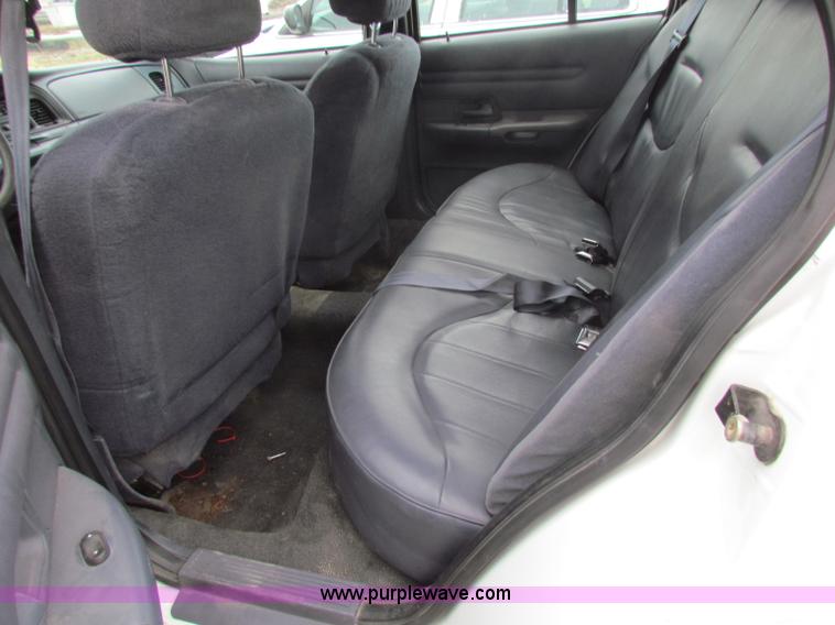 image for item B7004 2000 Ford Crown Victoria Police Interceptor