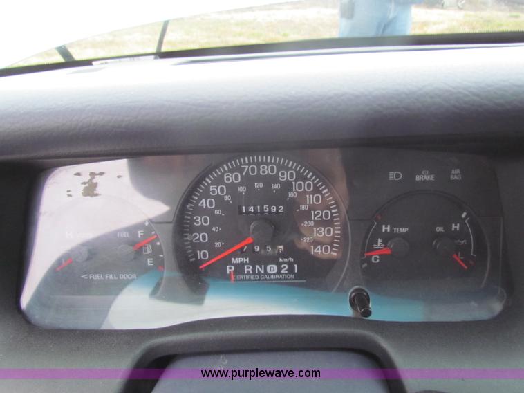 image for item B7004 2000 Ford Crown Victoria Police Interceptor