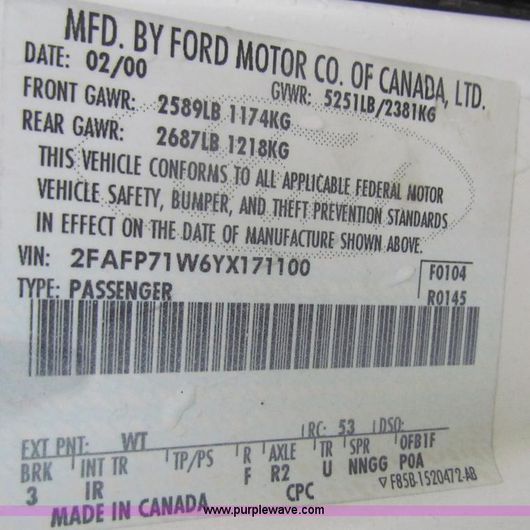 image for item B7004 2000 Ford Crown Victoria Police Interceptor