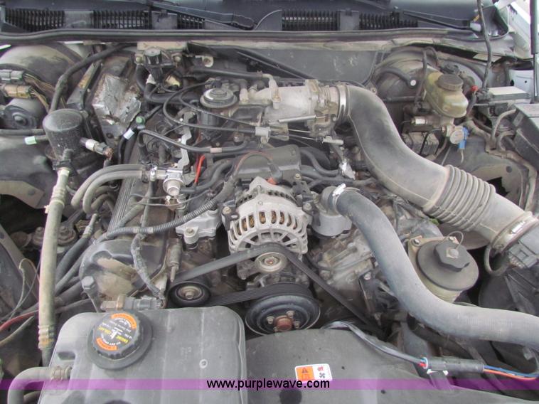 image for item B7004 2000 Ford Crown Victoria Police Interceptor