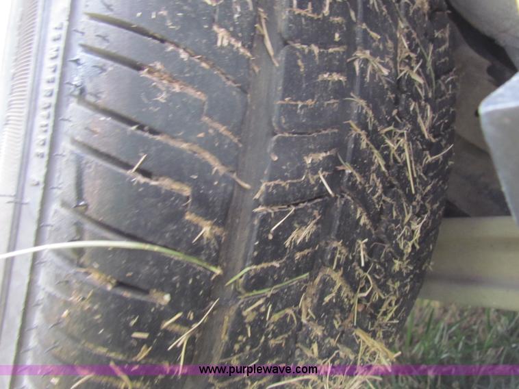 image for item B7004 2000 Ford Crown Victoria Police Interceptor