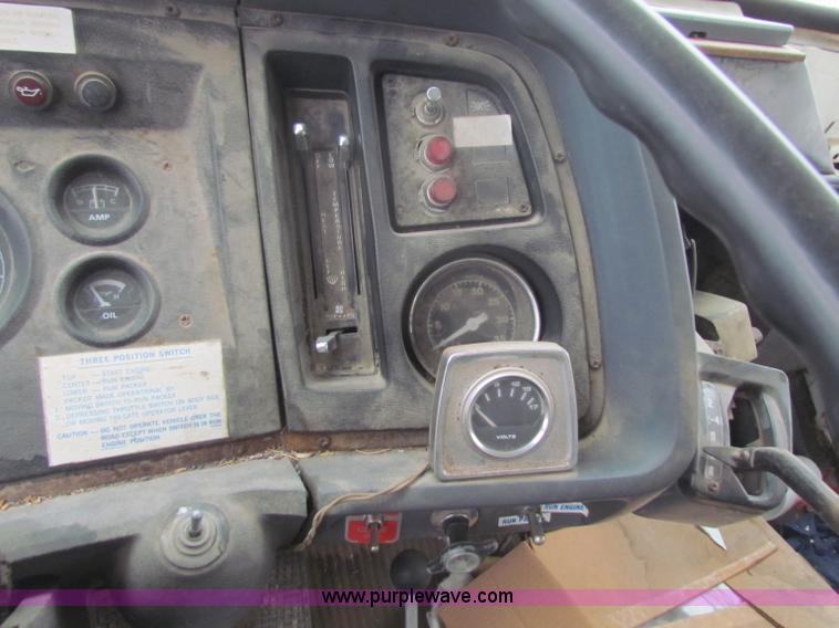 image for item B7007 1985 Ford L8000 dump truck