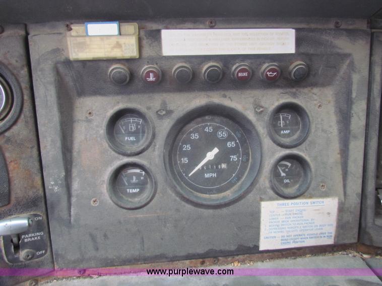 image for item B7007 1985 Ford L8000 dump truck