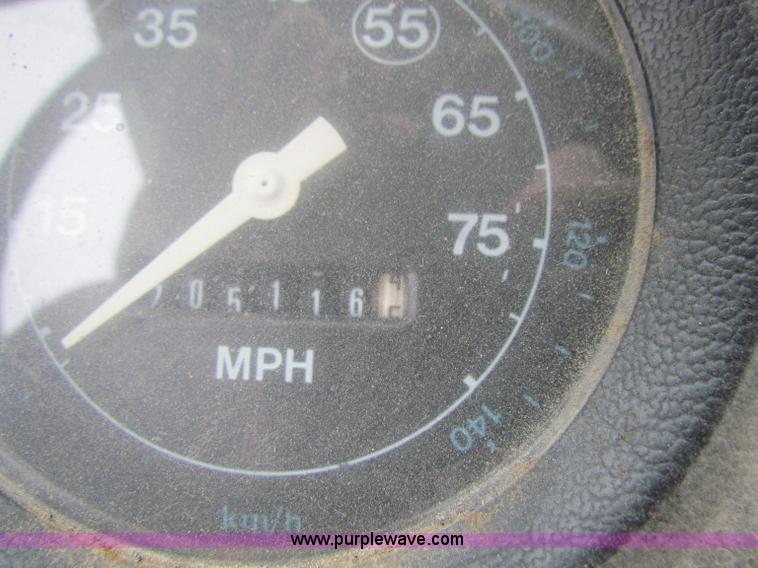 image for item B7007 1985 Ford L8000 dump truck