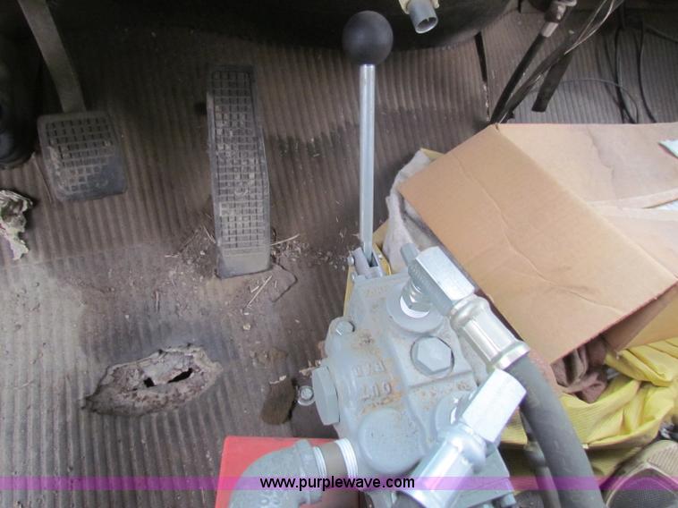 image for item B7007 1985 Ford L8000 dump truck