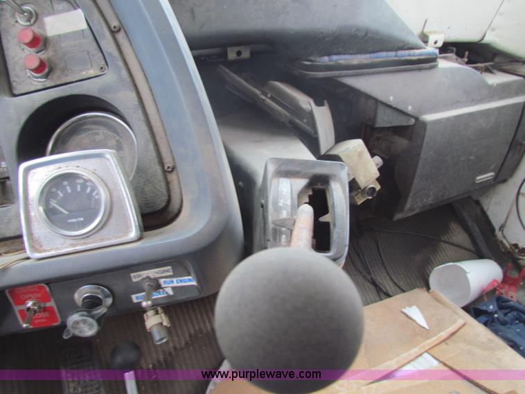 image for item B7007 1985 Ford L8000 dump truck