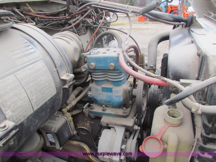 image for item B7007 1985 Ford L8000 dump truck