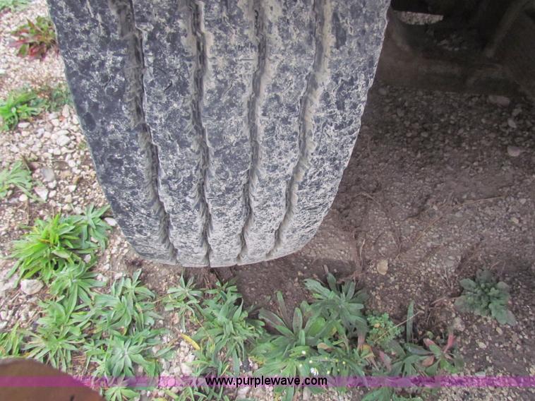 image for item B7007 1985 Ford L8000 dump truck